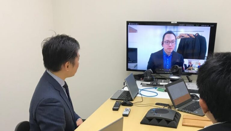 Web会議シーン