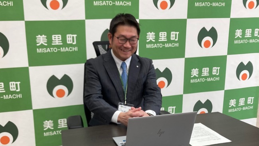 熊本県美里町 上田町長とのインタビュー風景、「リモート相談窓口を地域経済活性化のきっかけに」